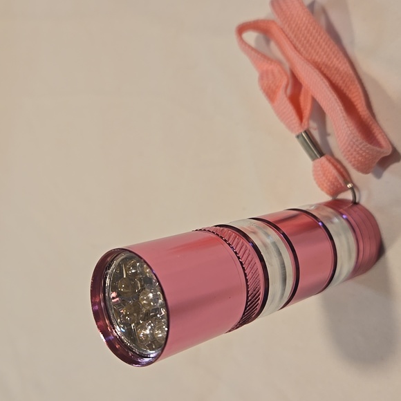 Set Of 3 Mini pink flashlights Very Bright - Picture 1 of 5